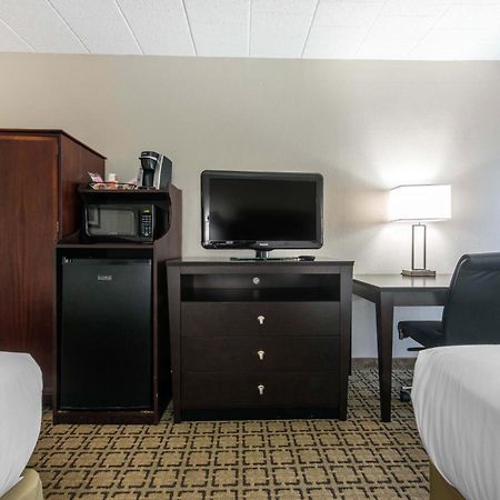 Clarion Inn Cranberry Township Εξωτερικό φωτογραφία