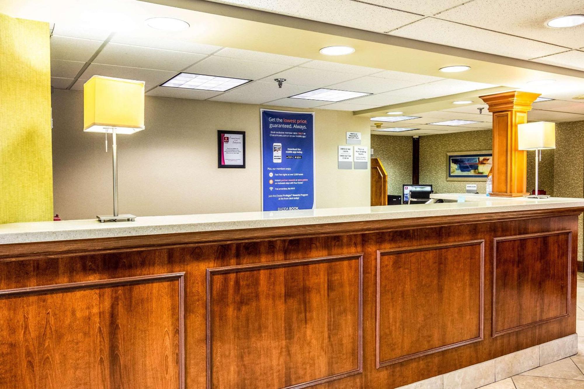 Clarion Inn Cranberry Township Εξωτερικό φωτογραφία