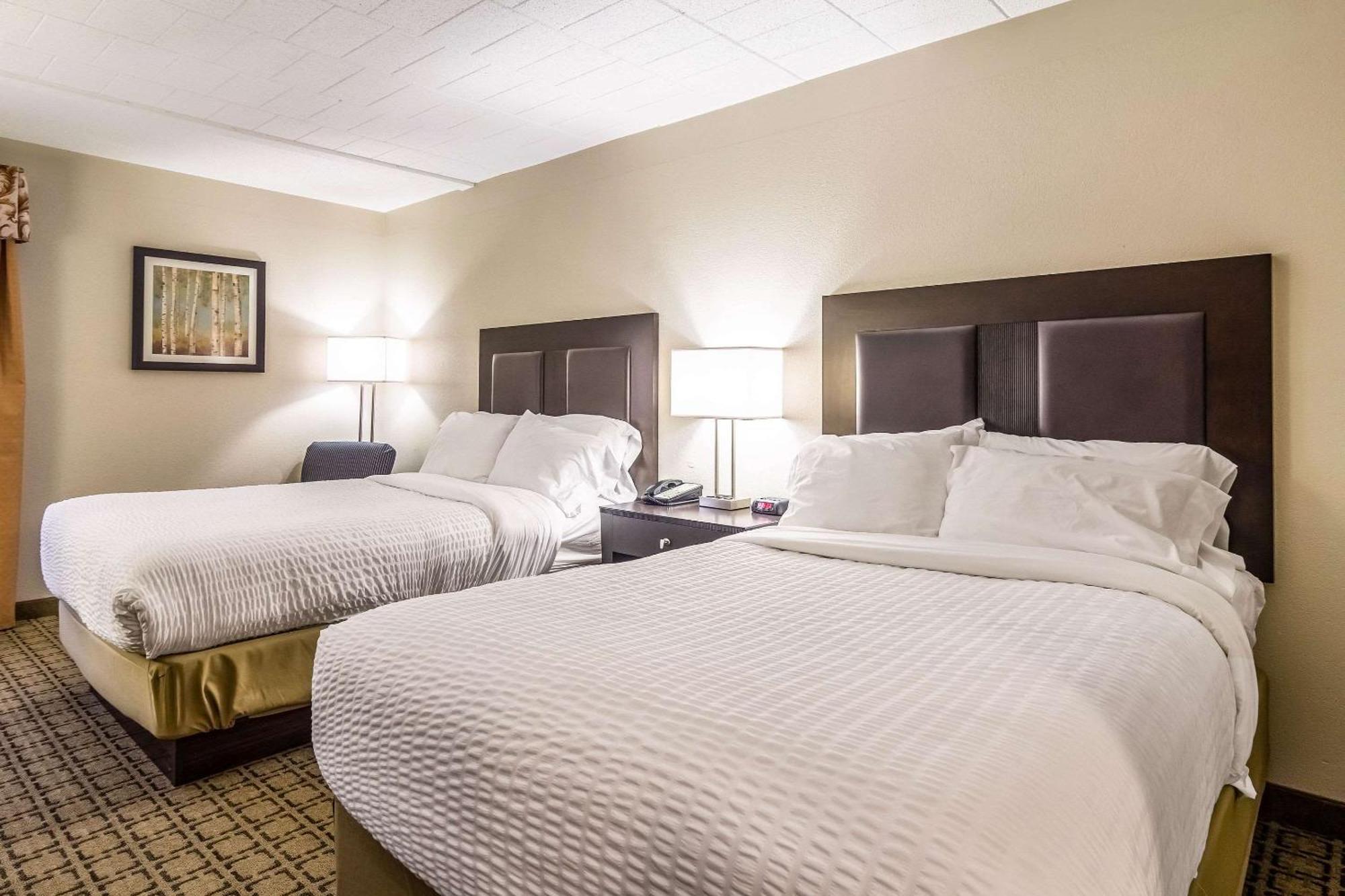 Clarion Inn Cranberry Township Εξωτερικό φωτογραφία