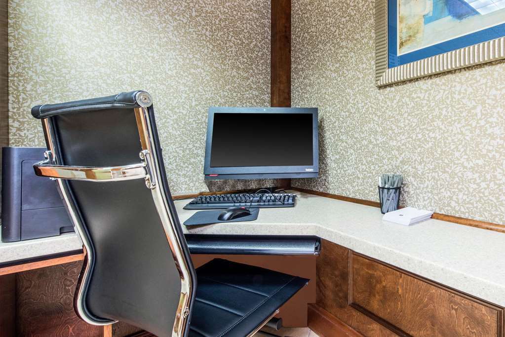 Clarion Inn Cranberry Township Ανέσεις φωτογραφία
